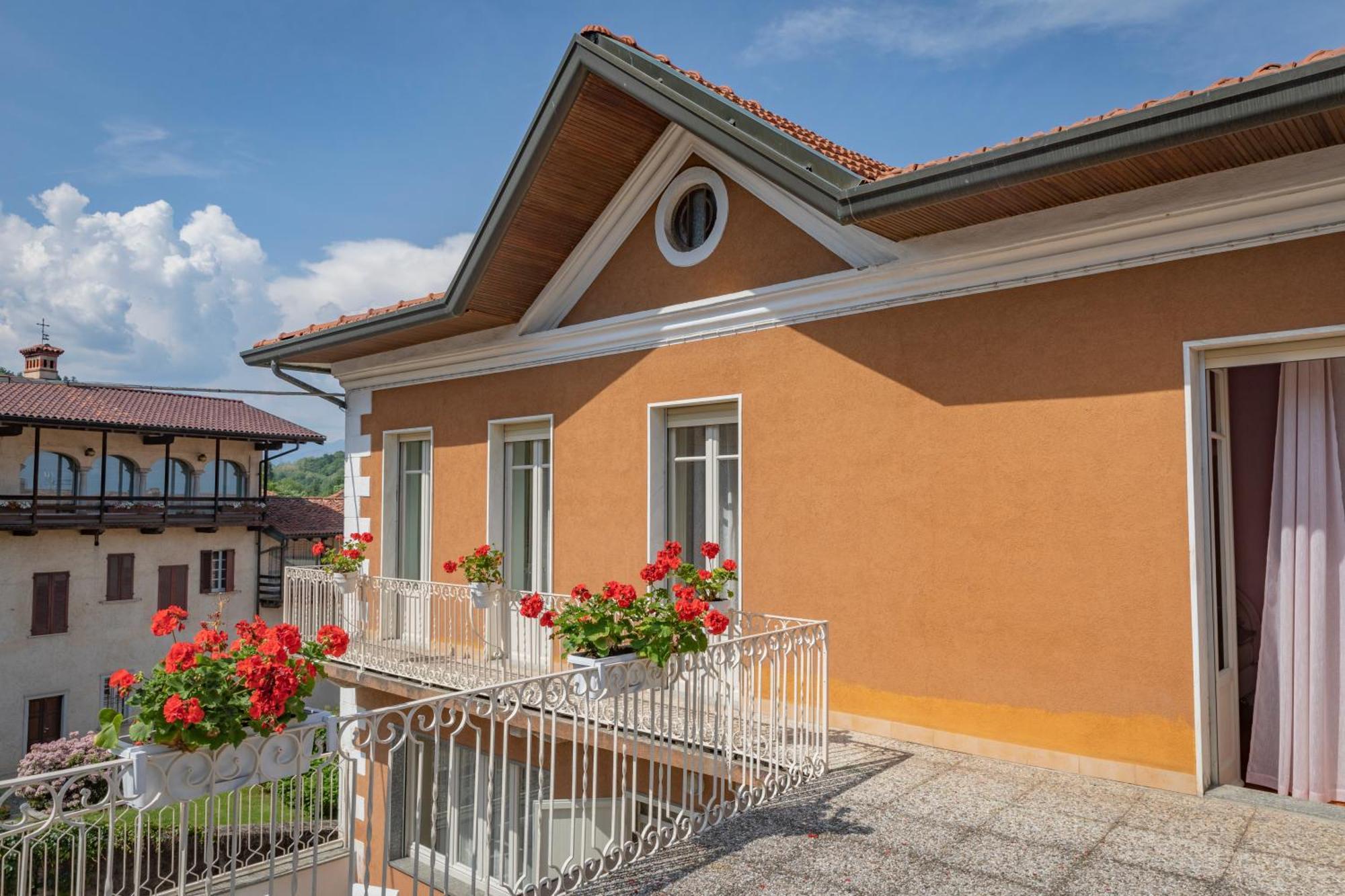 La Favola Hotell Soriso Exteriör bild